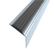 Угол-порог противоскол. алюм. 40х14 мм, с ЧЕРНОЙ резиновой вставкой, длинна 0,9м