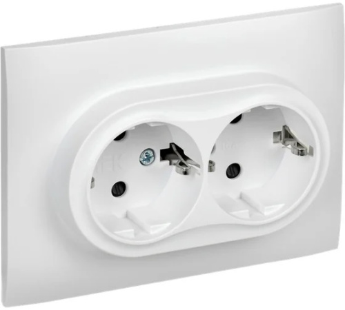 Розетка 2-м SKANDY 16А с заземл. защ. штроки в сборе SK-R07W арктич. бел. IEK