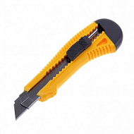 0913_z01  Нож STAYER MASTER с выдвижным сегментированный лезвием, пластмассовый упрочненный, 18 мм