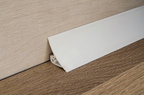 Плинтус для столешницы 25*25*3000мм, Белый /20/