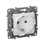 1066908 Механизм розетки 1-м СП Etika 16А IP20 250В 2P+E с заземл. немецк. стандарт винт. клеммы бел