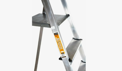 Стремянка алюминиевая Вихрь СА 1х7 73/5/1/5