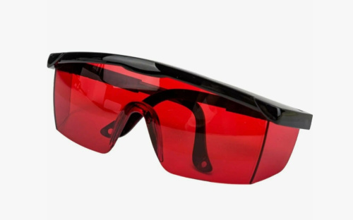 Очки для нивелиров ELITECH 2210.002000, красные, прочный чехол