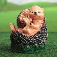 Фигура садовая ЕЖИК С ЕЖОНКОМ СИДЯЧИЕ / 1