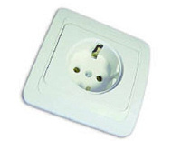 Розетка UNIVersal Валери 1-мест, скрытой проводки, 16А с заземлением, белая В0028