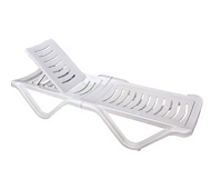 Шезлонг пластиковый 192х62х32 см белый