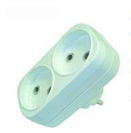 Разветвитель 2 гнезда без заземл. плоский 6А UNIVersal А202